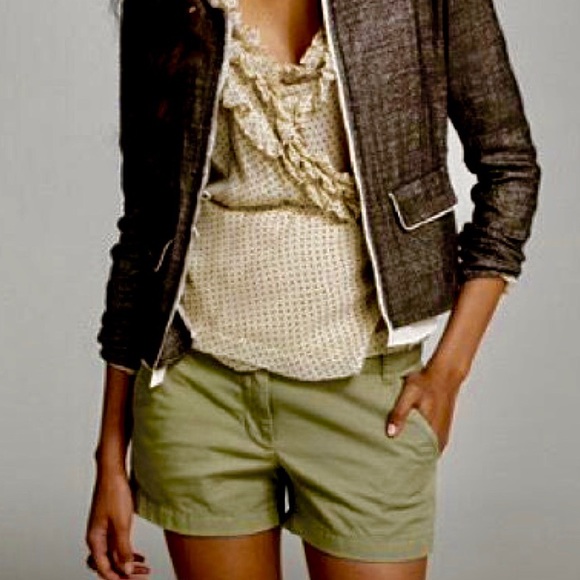 J. Crew Pants - EUC J. Crew 3” Chino Shorts in Army Green